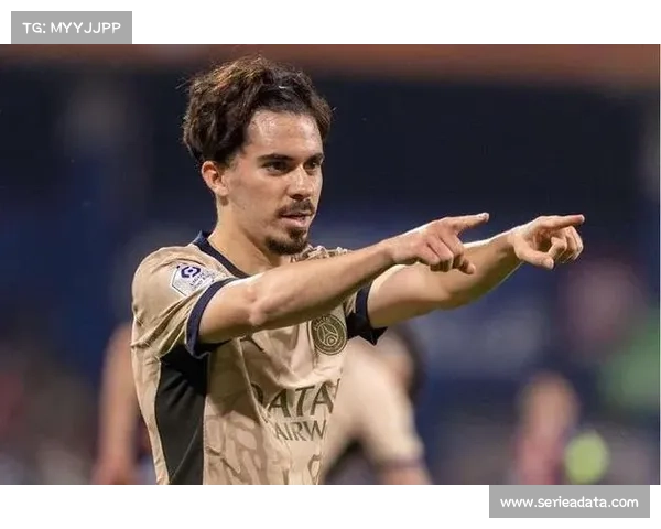 恩里克盛赞维蒂尼亚中场调度能力 预言其将成未来组织核心